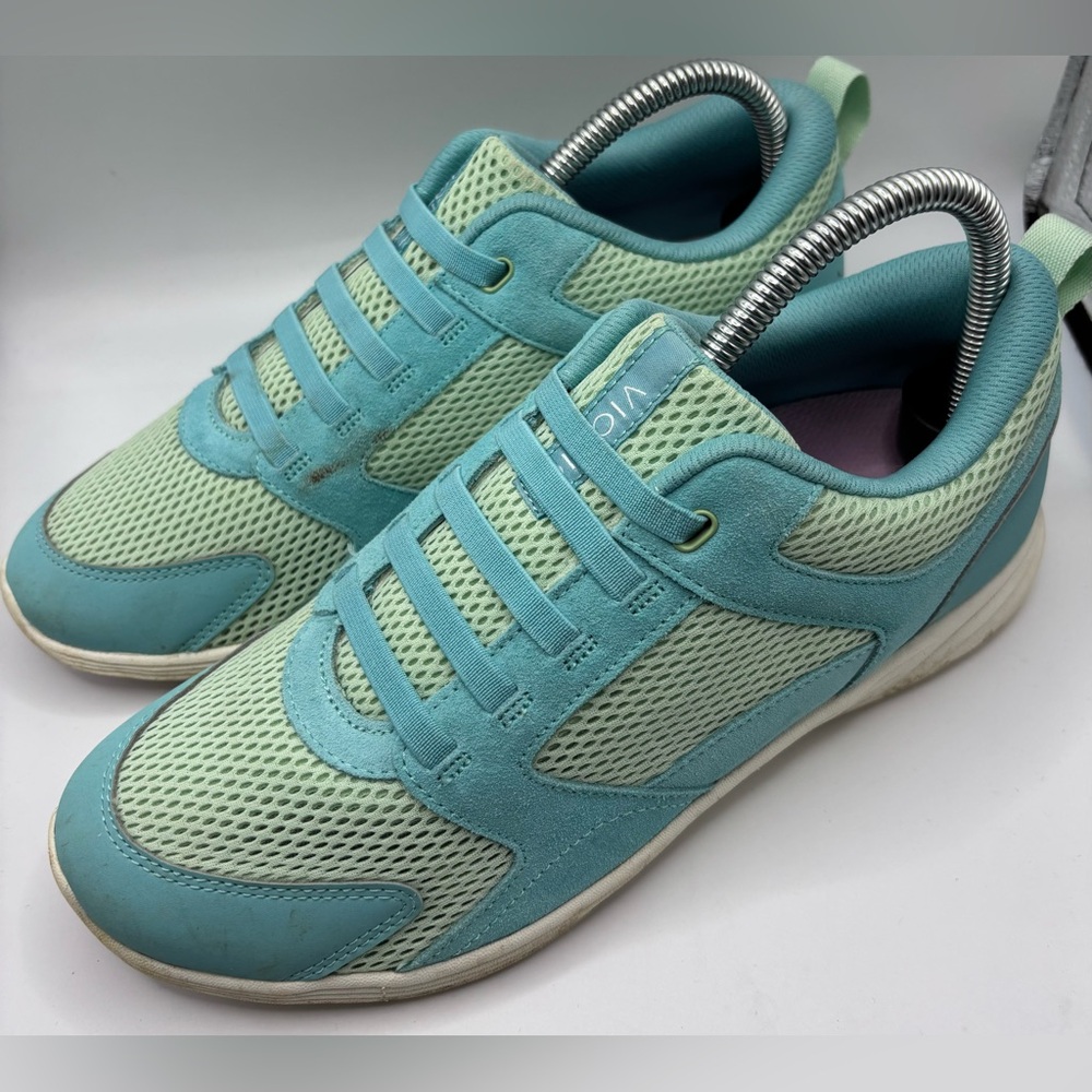 Women’s Lightweight Mint Green Mesh Sneakers
